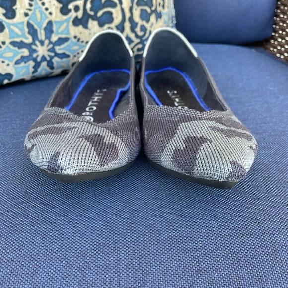 RETIRED Rothy’s The Point dark gray camo, size 8 - Picture 5 of 6
